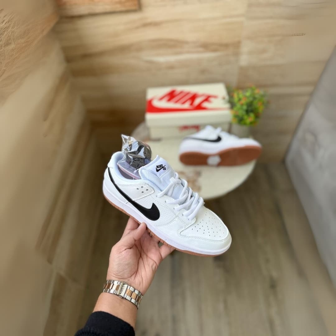 Nike SB Dunk Low Pro White Gum