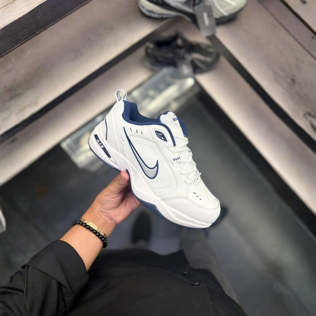 Nike Air Monarch IV