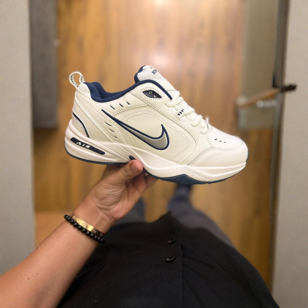 Nike Air Monarch IV