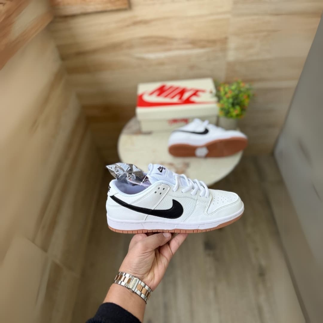Nike SB Dunk Low Pro White Gum