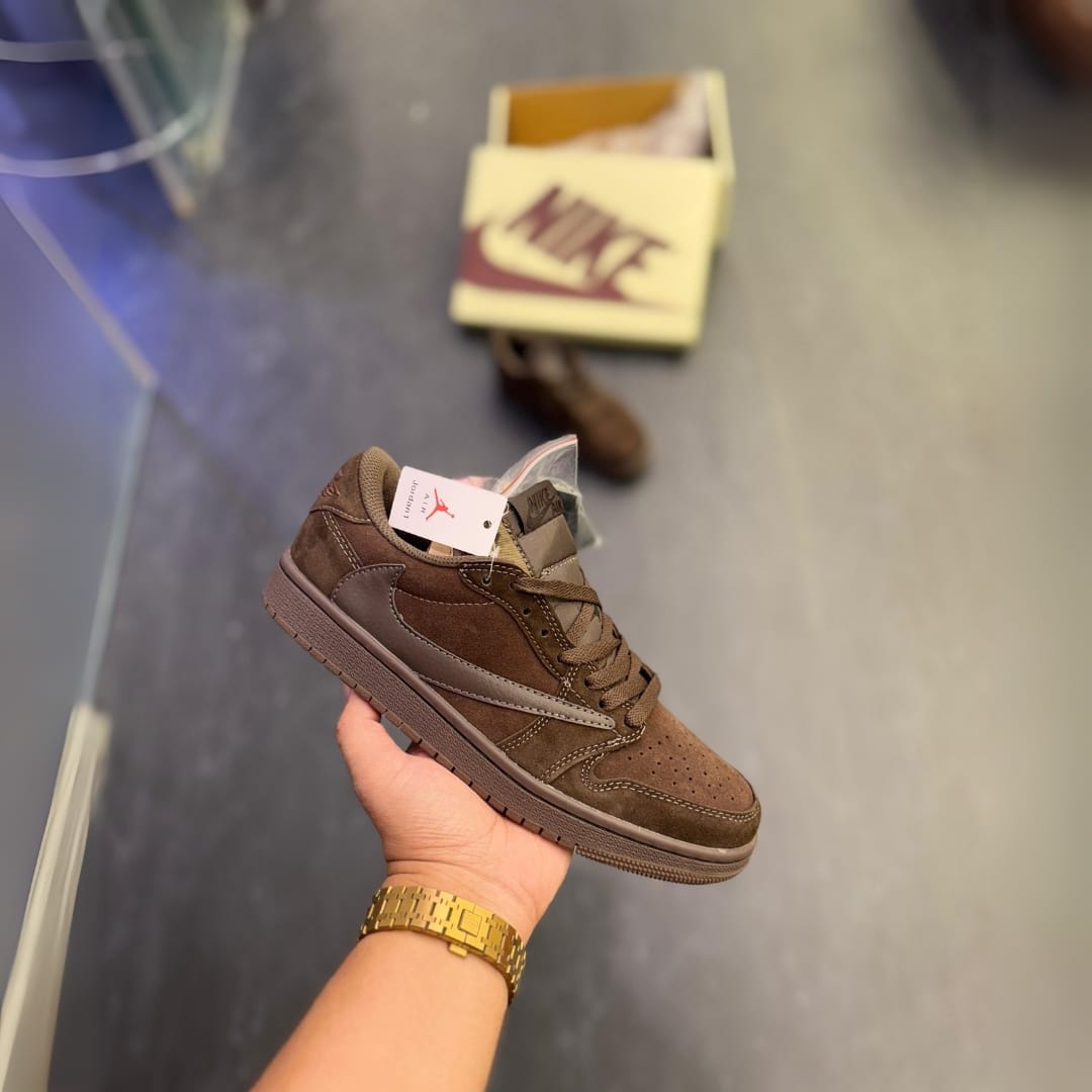 Air Jordan 1 Low OG SP ‘Velvet Brown’ x Travis Scott