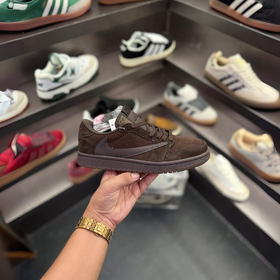Air Jordan 1 Low OG SP ‘Velvet Brown’ x Travis Scott