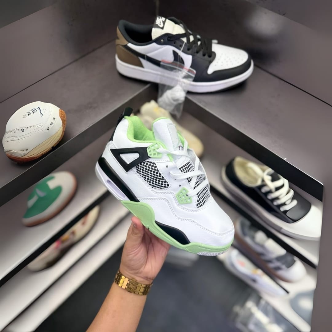 Air Jordan 4 Retro Seafoam