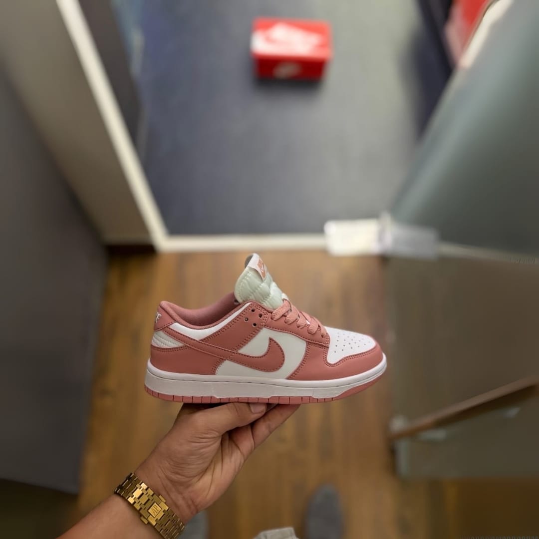 Nike Dunk Low Rose Whisper