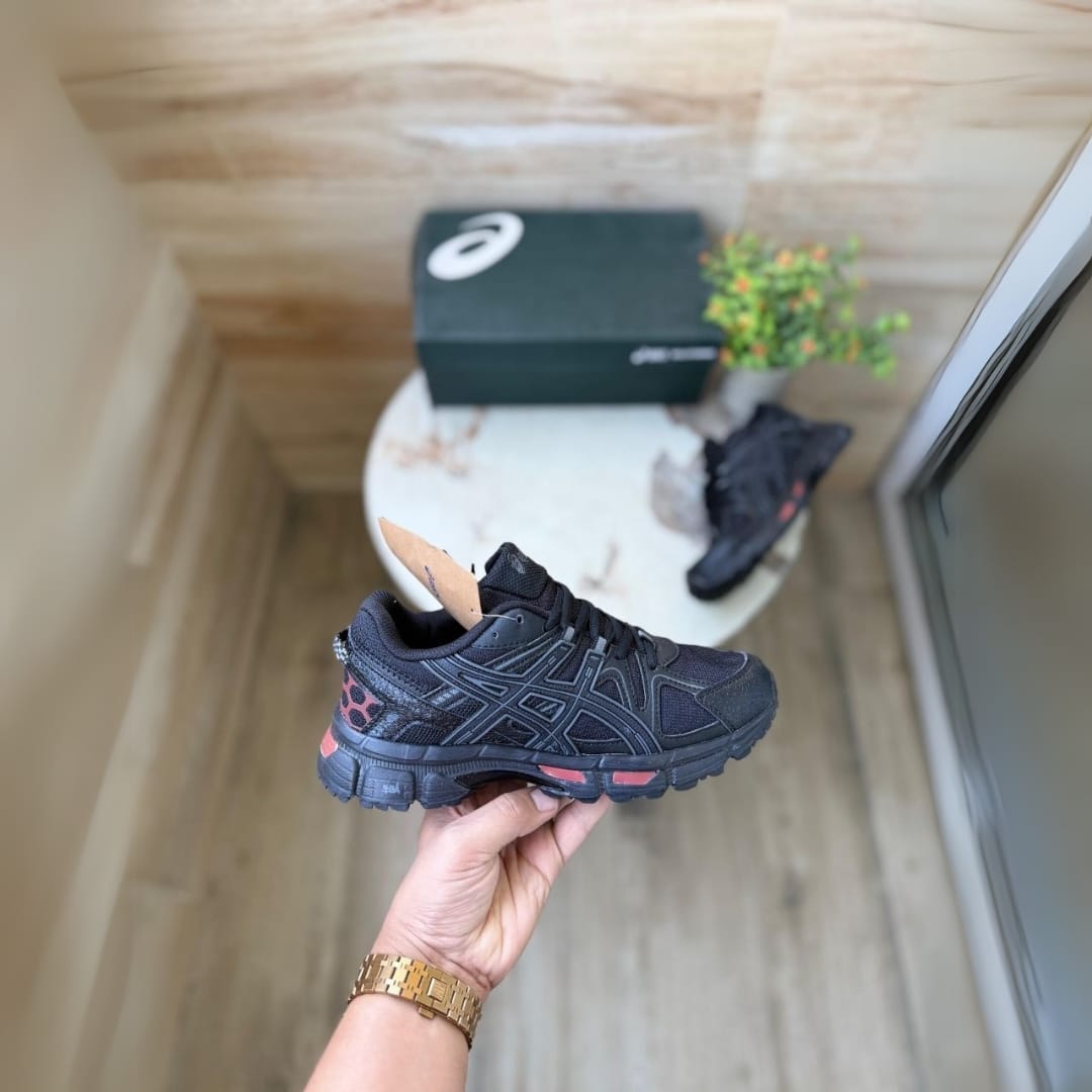 Asics Kahana GEL 8 Black